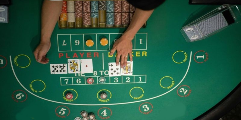 Luật rút lá thứ 3 chi tiết cho từng cửa khi chơi Baccarat